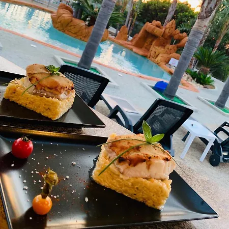 Résidence De Marina D'arone Hébergement de vacances *
