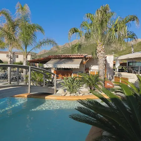 Ferienhaus & Marina D'arone *