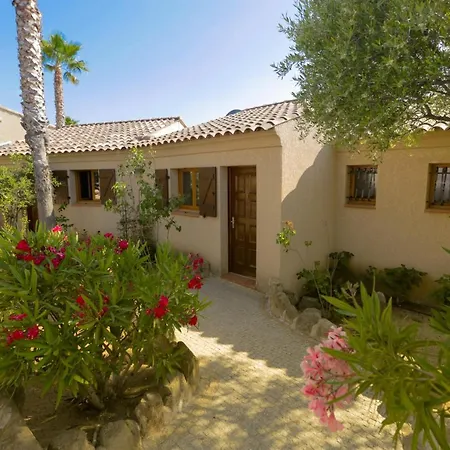 Ferienhaus & Marina D'arone