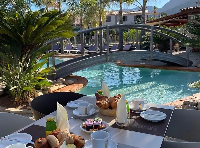 & Marina D'arone * Piana (Corsica)